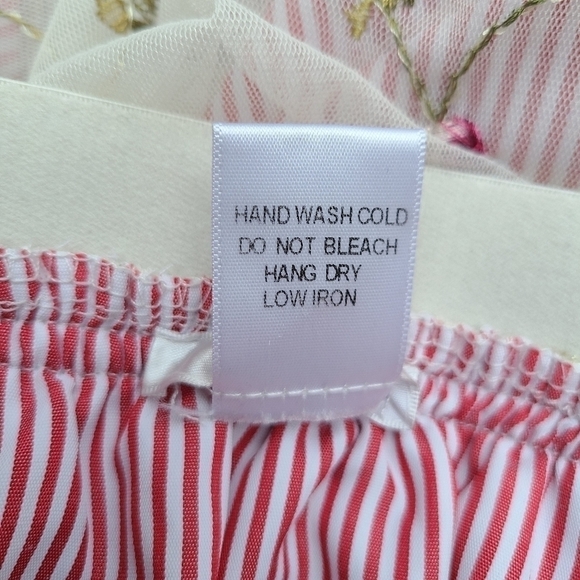 Cream Layered Tulle Skirt with 3D Flowers and Elastic Waistband, Size Small - Picture 11 of 11